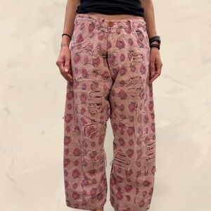 MAGNOLIA PEARL STRAWBERRY PANTS